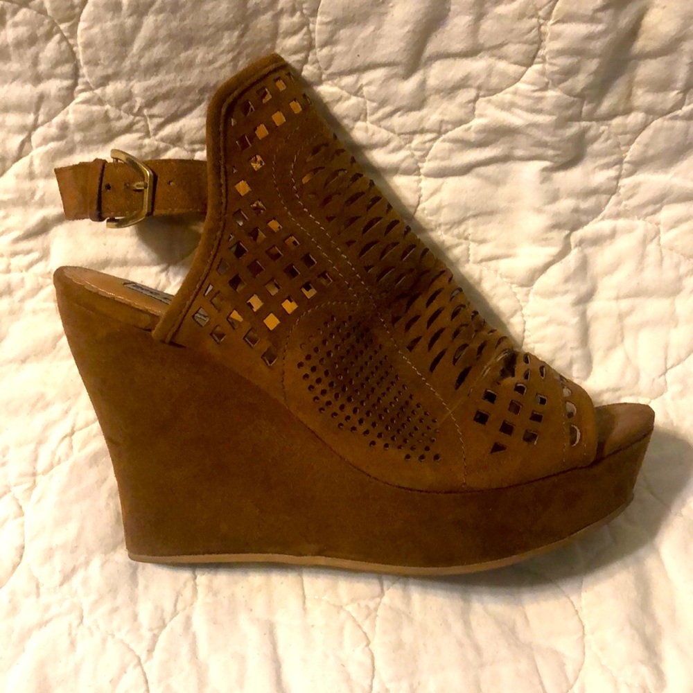 Final Price Cut- Cute Faux suede sandal